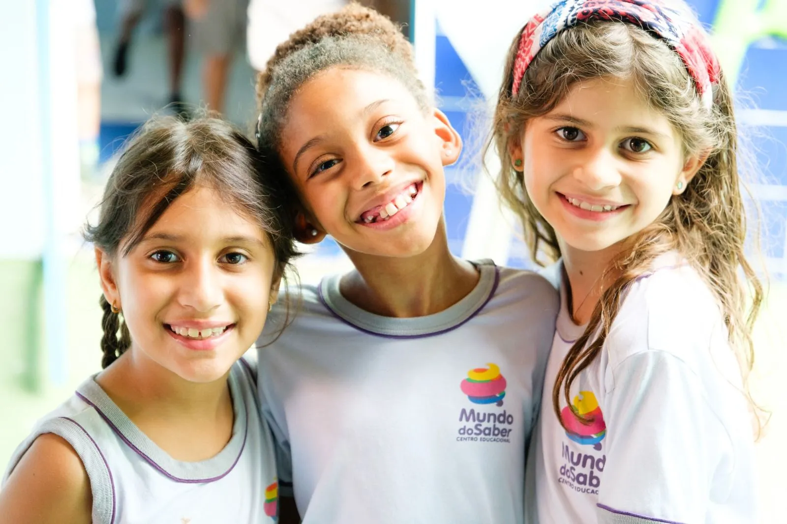 Alunos do Ensino Fundamental I em dinâmica em grupo
